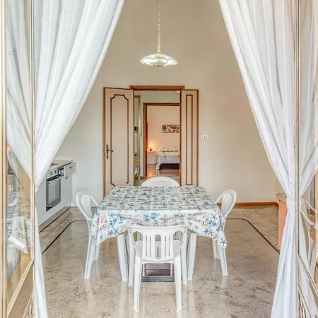 Cod 278 Al Centro Del Paese Tatil Evi *