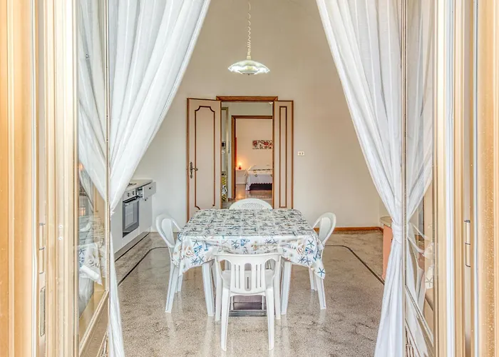 Cod 278 Al Centro Del Paese Tatil Evi *